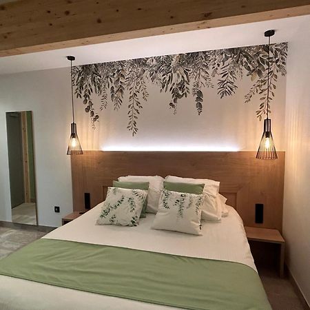 Les Orchidees , Hotel & Restaurant Verdun-sur-Meuse ภายนอก รูปภาพ