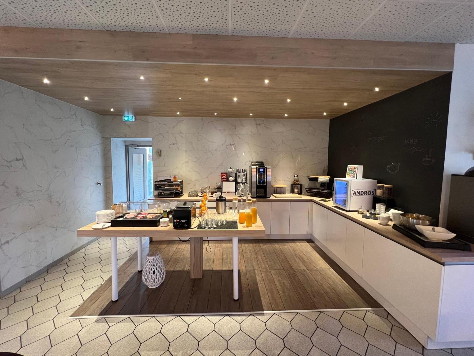 Les Orchidees , Hotel & Restaurant Verdun-sur-Meuse ภายนอก รูปภาพ