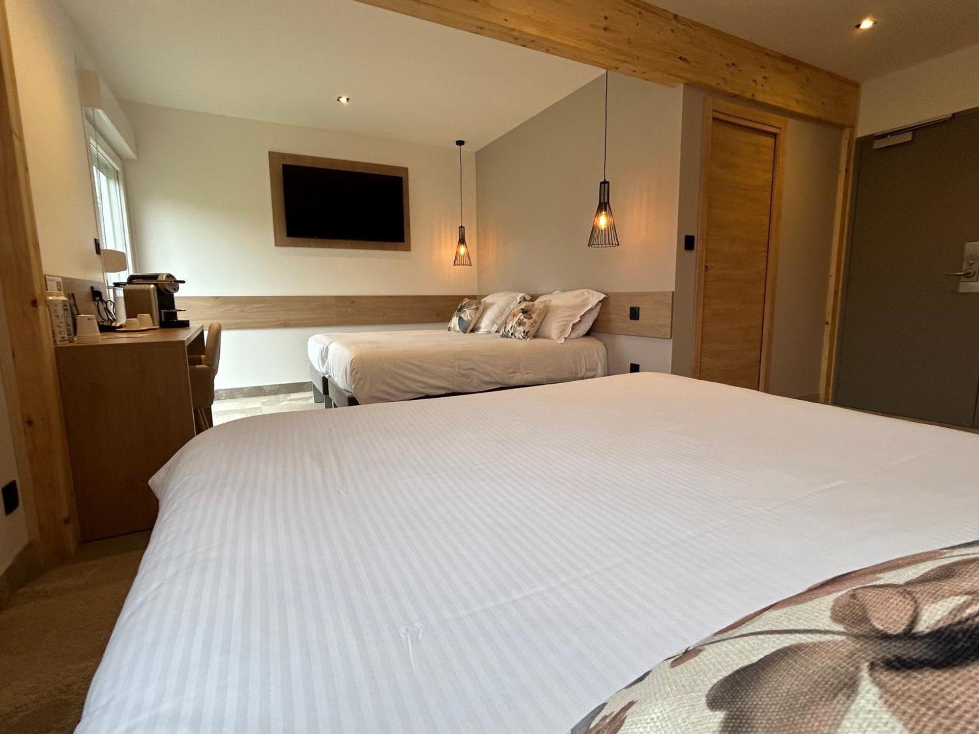 Les Orchidees , Hotel & Restaurant Verdun-sur-Meuse ภายนอก รูปภาพ