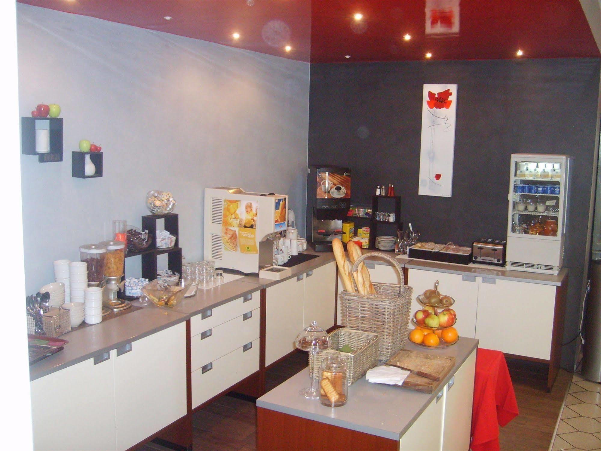 Les Orchidees , Hotel & Restaurant Verdun-sur-Meuse ภายนอก รูปภาพ